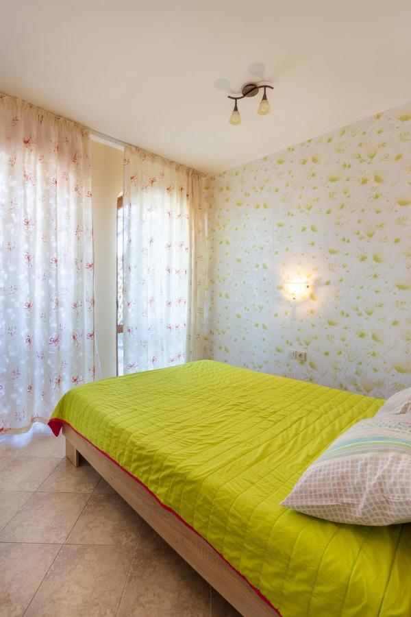 Aparthouse Paradise Bay Lägenhet Sozopol Exteriör bild