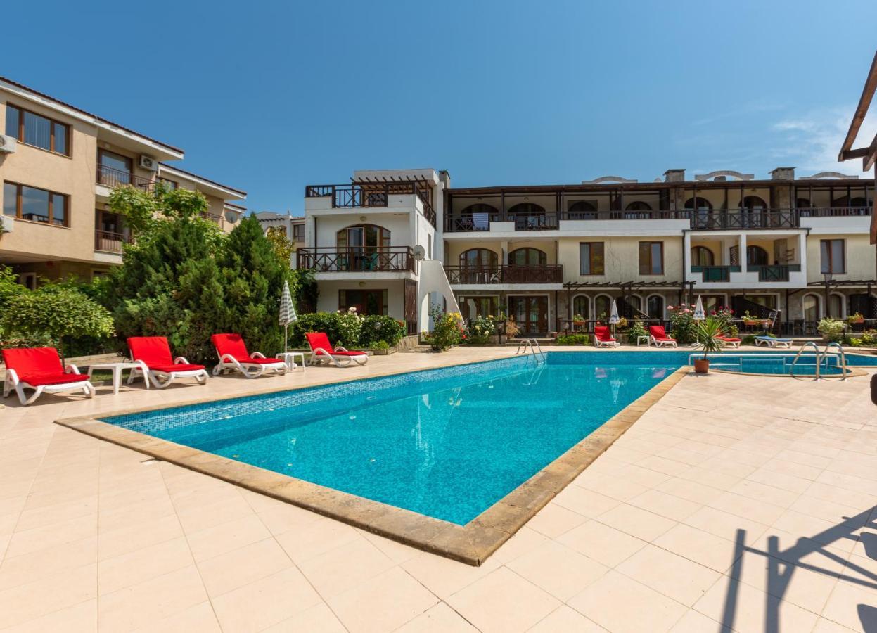 Aparthouse Paradise Bay Lägenhet Sozopol Exteriör bild