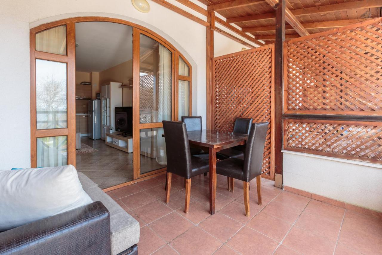 Aparthouse Paradise Bay Lägenhet Sozopol Exteriör bild