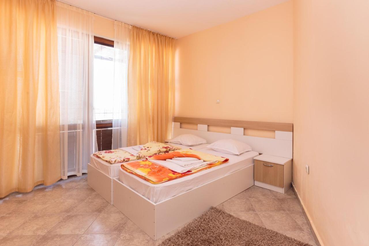 Aparthouse Paradise Bay Lägenhet Sozopol Exteriör bild