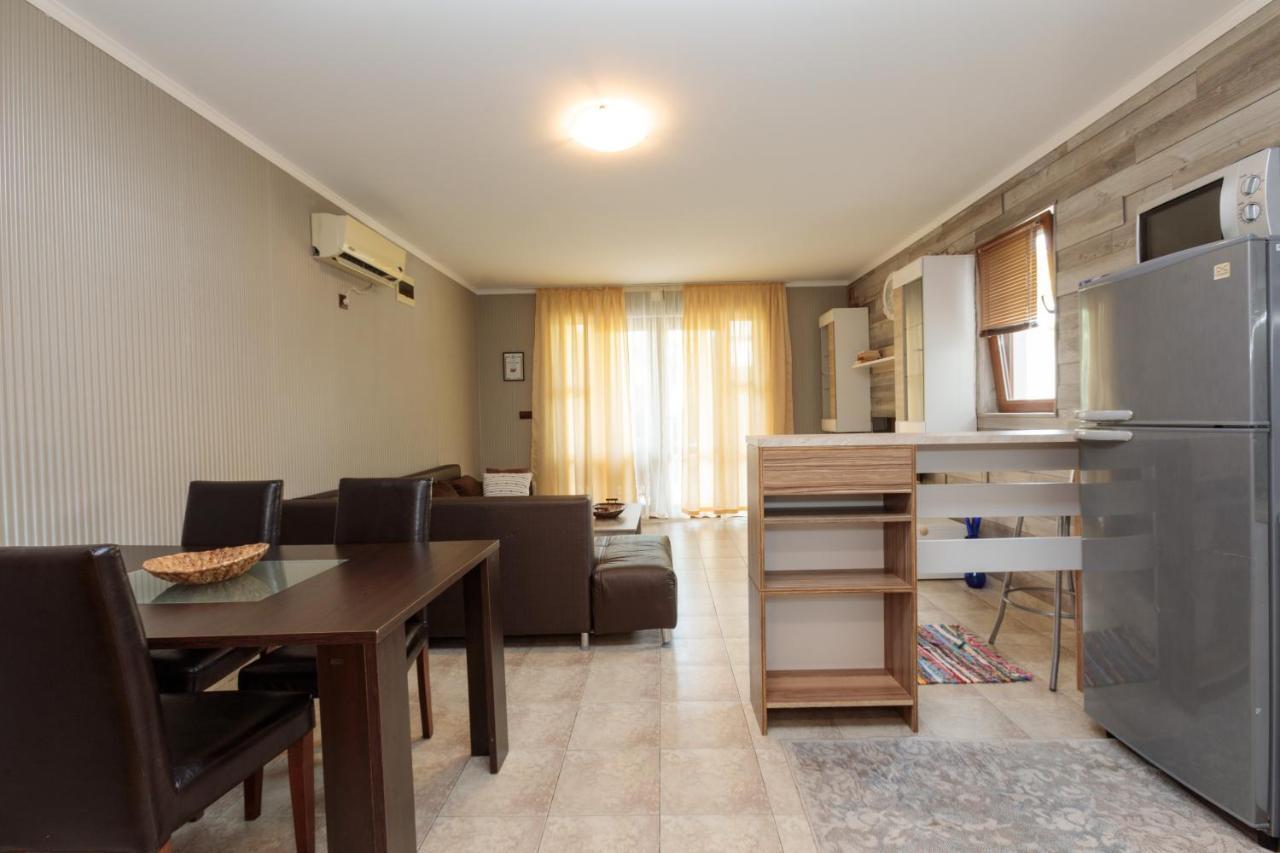 Aparthouse Paradise Bay Lägenhet Sozopol Exteriör bild