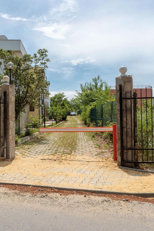 Aparthouse Paradise Bay Lägenhet Sozopol Exteriör bild