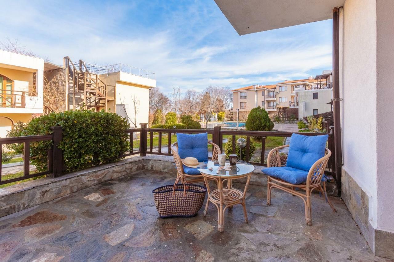 Aparthouse Paradise Bay Lägenhet Sozopol Exteriör bild